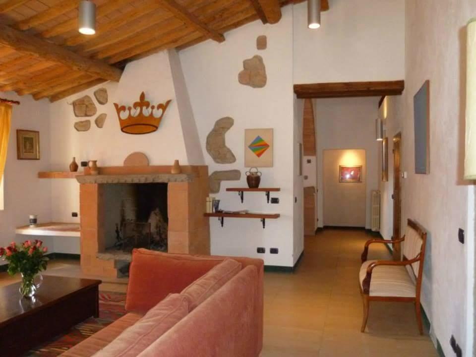 Отель Castello Di Tavolese Чертальдо Экстерьер фото